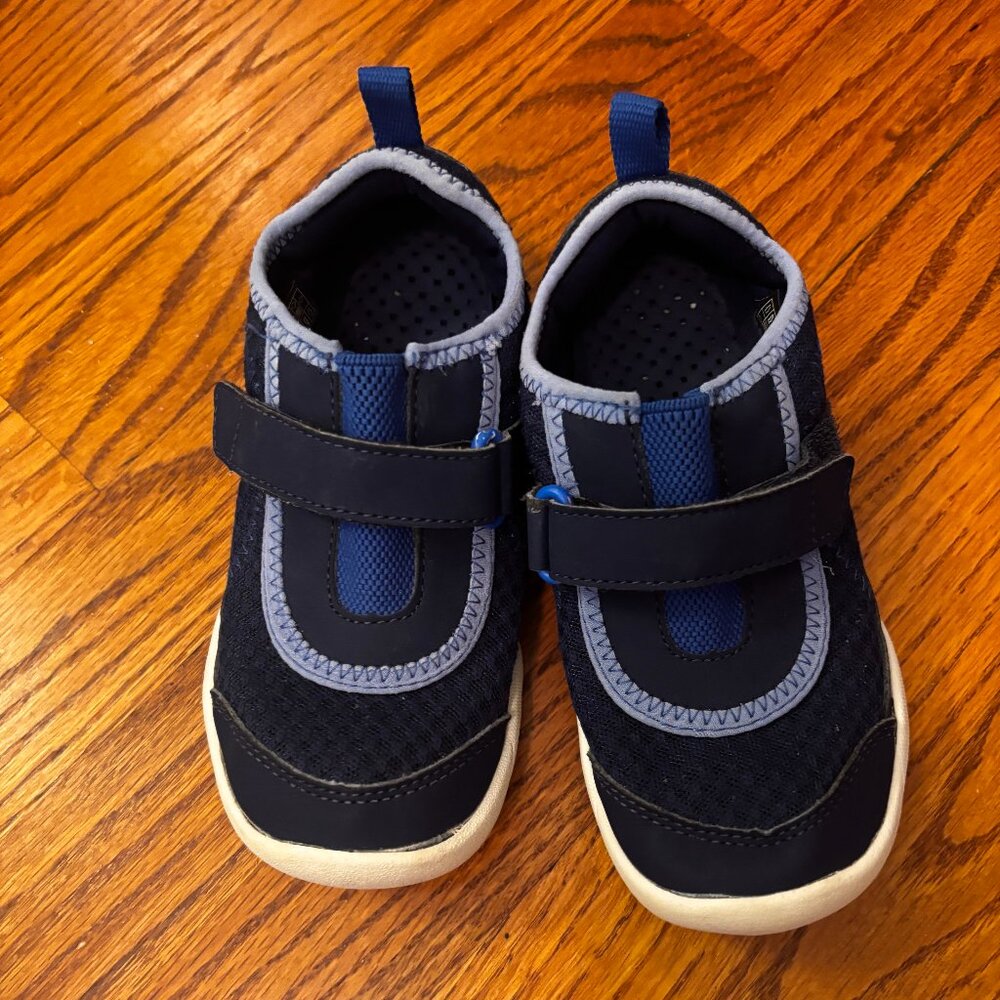 Lands' End Beach/Water Shoes, Kids Size 11